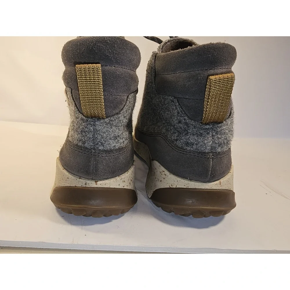 Chaco‎ Borealis Ledge Waterproof Boots Women's 10 Gray Wool Suede Winter